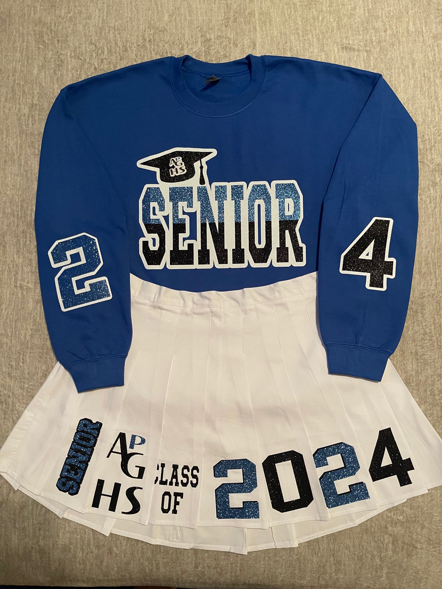 Senior Outfit